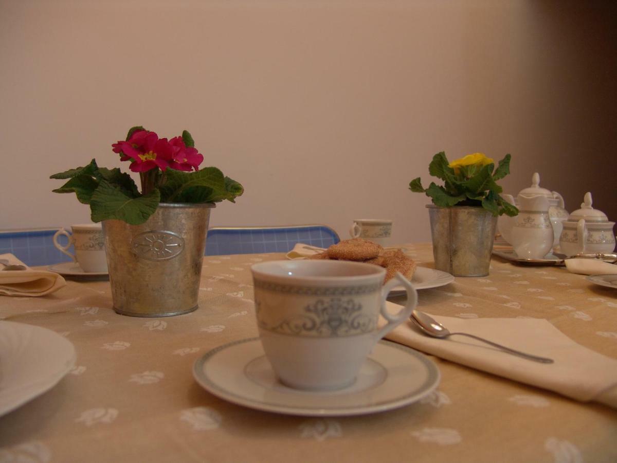 I Colori Di Sara Bed & Breakfast Catania Bagian luar foto