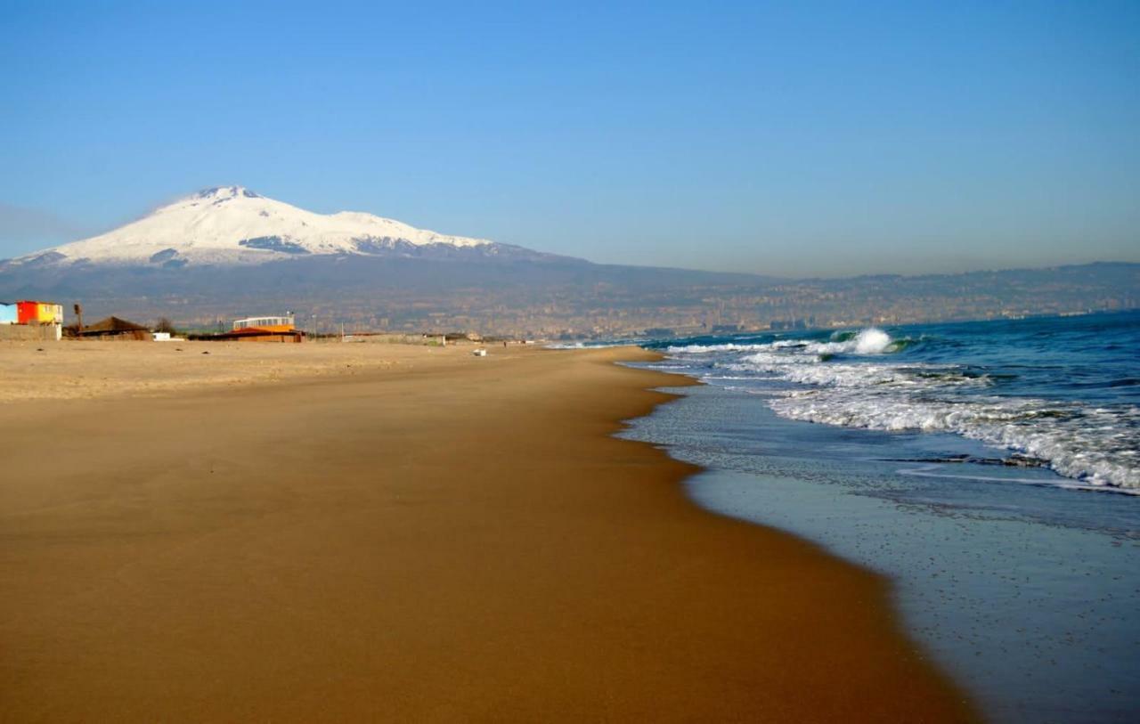 I Colori Di Sara Bed & Breakfast Catania Bagian luar foto